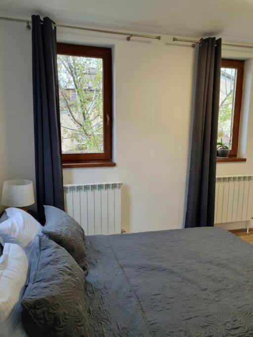 Cozy Apartment Near City Center Bucureşti Exterior foto
